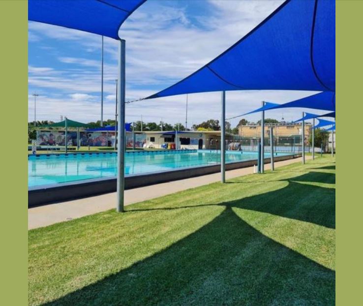 Golden Sq Pool